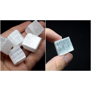 เซเลไนท์​  เซเลไนท์แบบแท่งพกติดตัวได้ เซเลไนท์แท่งหนา เซเลไนท์ทรงคิวบ์ selenite cube selenite cubic