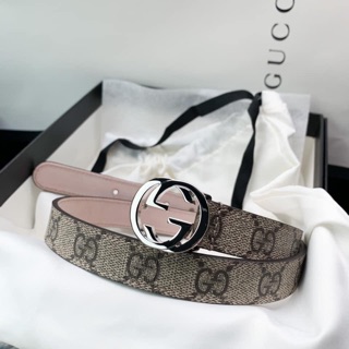 เข็มขัด gucci แท้ logo GG สีเงิน ขอเอว 24-27 🛍