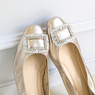 ภาพหน้าปกสินค้าSweet Palettes รองเท้าหนังแกะ Diaz Lucent Champagne Gold ที่เกี่ยวข้อง