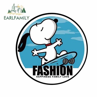 Earlfamily สติกเกอร์กันน้ํา ลาย Snoopy 13 ซม. x 12.9 ซม. สําหรับตกแต่งหน้าต่างรถยนต์