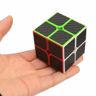2x2 คาร์บอนไฟเบอร์สติ๊กเกอร์เมจิก Cube ความเร็วบิด Cube ปริศนาของขวัญของเล่นเกมคิวบ์