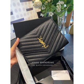 (ผ่อน0%x10เดือน) NEW YSL logo plaque chevron-quilt clutch bag YR.2022