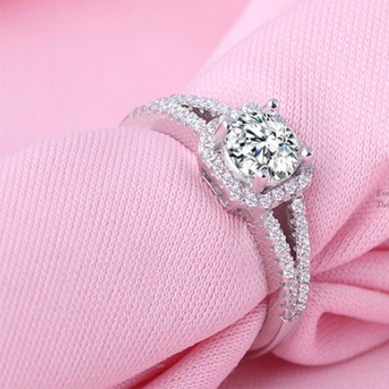 ภาพหน้าปกสินค้าแหวนเงินแท้ 92.5% เพชรผู้หญิงแต่งงานแหวนแฟชั่นเครื่องประดับ จากร้าน hs123.th บน Shopee