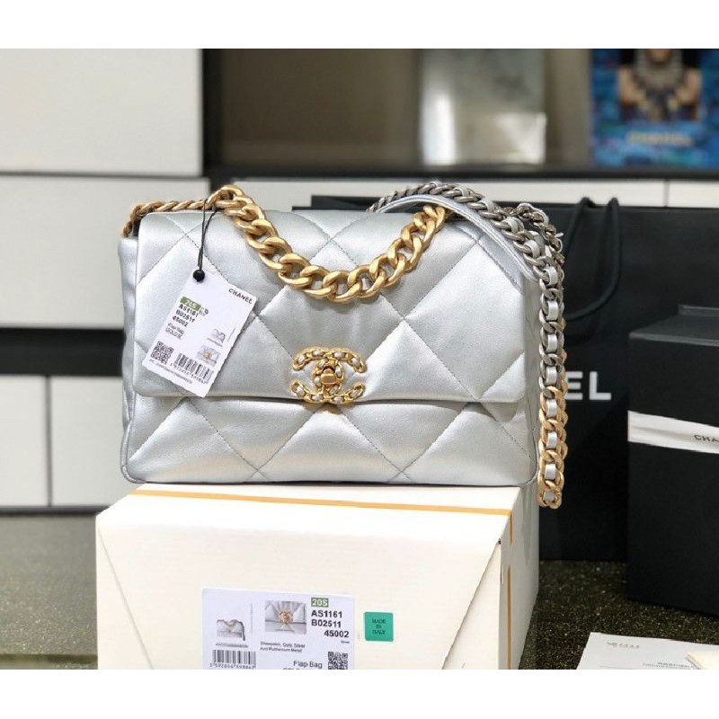 Chanel​19​ Flap​ Bag​​​​ Goat​skin​ Silver​