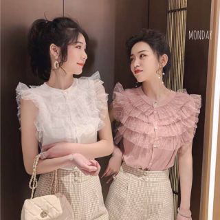 เสื้อไหมพรมแขนกุด แต่งผ้าชีฟองระบายอก 3 ชั้น