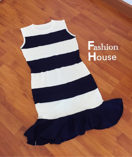 navy-blue-stripe-swing-dress