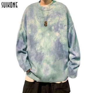 ภาพหน้าปกสินค้าSuikone 【COD】เสื้อผ้าผช สเวตเตอร์ผู้ชาย เสื้อสเวตเตอร์คอกลมแขนยาวผู้ชายมัดย้อมแฟชั่นหลวมและหล่อ sweater ที่เกี่ยวข้อง