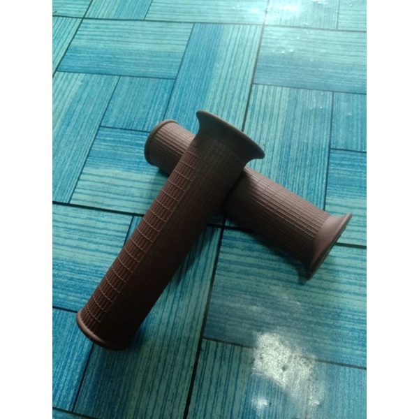 brown-handle-grip-set-best-seller-for-honda-dream-ca77-ca72-c77-c72-ปลอกแฮนด์-สีน้ำตาล-สินค้าคุณภาพดี