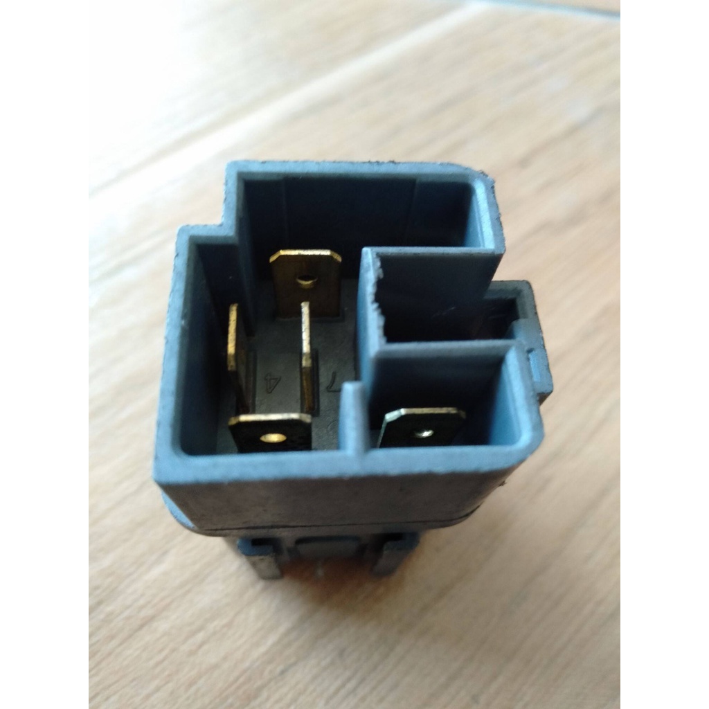 รีเลย์-nissan-12v-นิสสัน-สีเทา-6ขา-แท้ญี่ปุ่น-มือ2-ราคาต่อ-1-ชิ้น