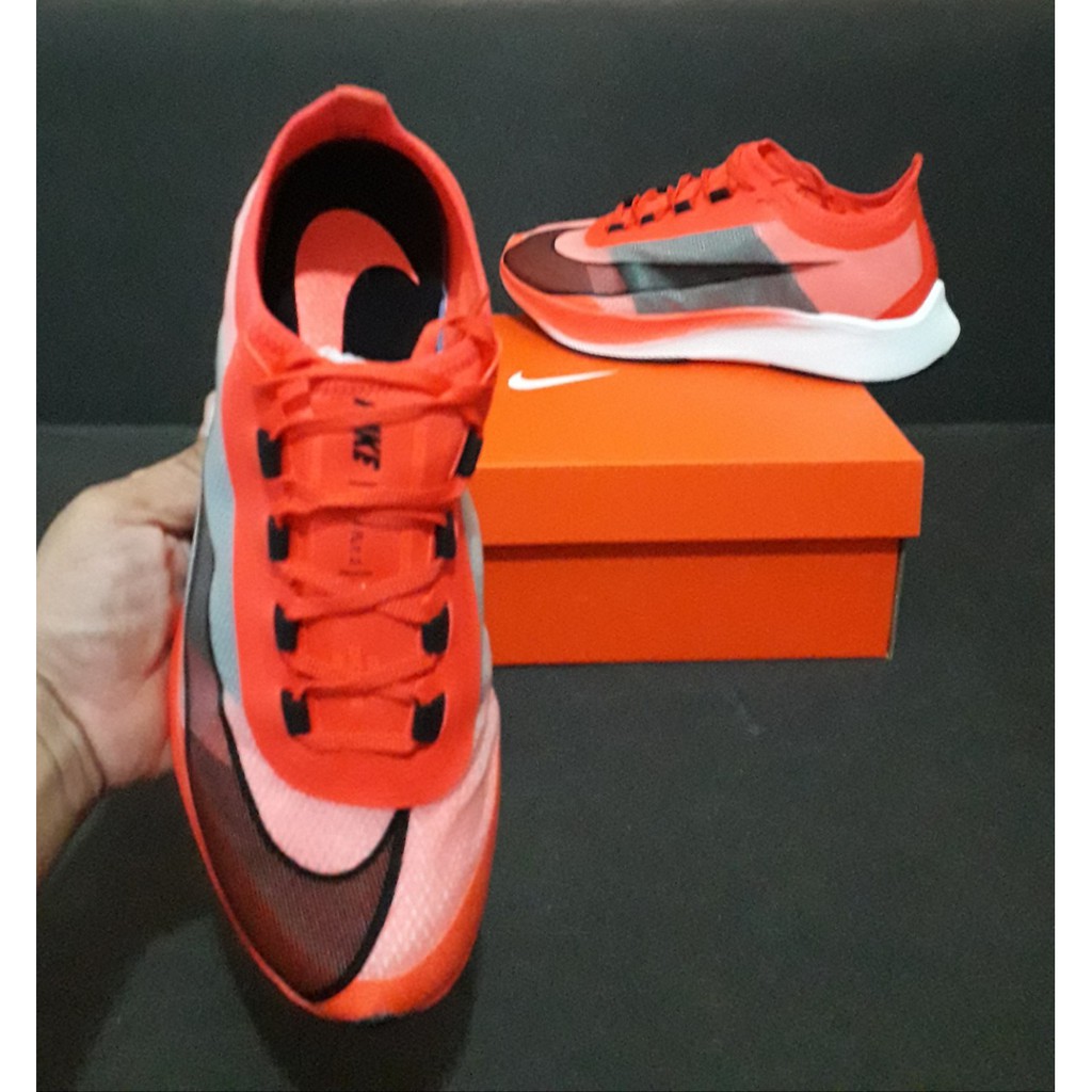 รองเท้าวิ่งไนกี้-nike-zoom-fly3-red-รุ่นยอดนิยม-มาใหม่