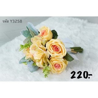 ช่อดอกไม้เจ้าสาว ช่อดอกไม้ถ่ายพรี แต่งงาน (รหัส Y3258)
