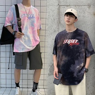 ภาพหน้าปกสินค้าเสื้อยืดมัดย้อมแขนสั้นผู้ชายที่กําลังฮิต oversize เสื้อผ้าวัยรุ่น สไตล์เกาหลี เสื้อโอเวอร์ไซส์ผู้ชาย สตรีท ซึ่งคุณอาจชอบสินค้านี้