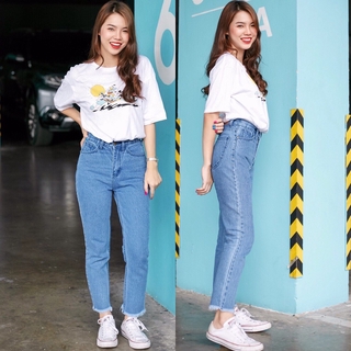 Cc jeans XXL 023 กางเกงยีนส์ผู้หญิงแฟชั่น เอวสูง ทรงบอย ปลายขารุ๋ย สีฟ้าอ่อน กางเกงผู้หญิง