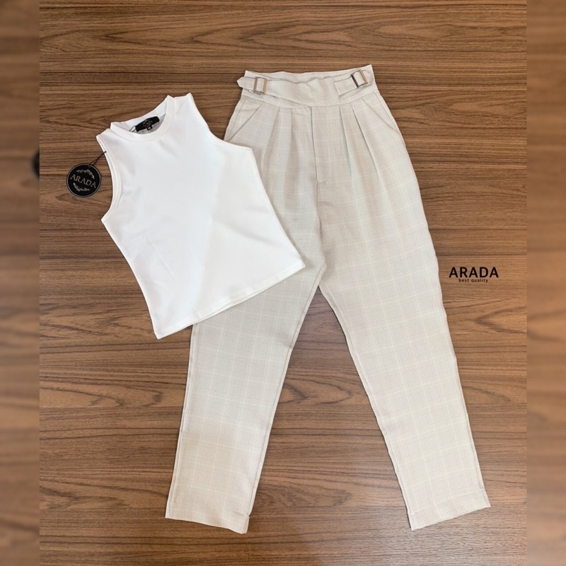 เซตเสื้อกล้ามสีขาว-กางเกงขายาวสีครีม-label-arada