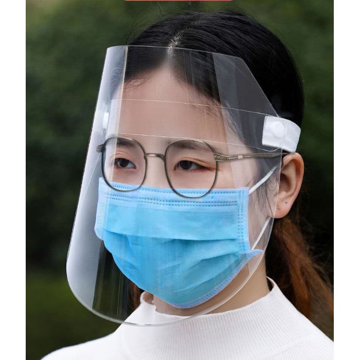 ภาพหน้าปกสินค้าFace shield หน้ากากใส //ดึงเปิดปิดได้// ชนิดยางยืดพร้อมกับแผ่นพลาสติกใส ป้องกันเชื้อไวรัสได้ 99.99% จากร้าน 0920506823whan บน Shopee