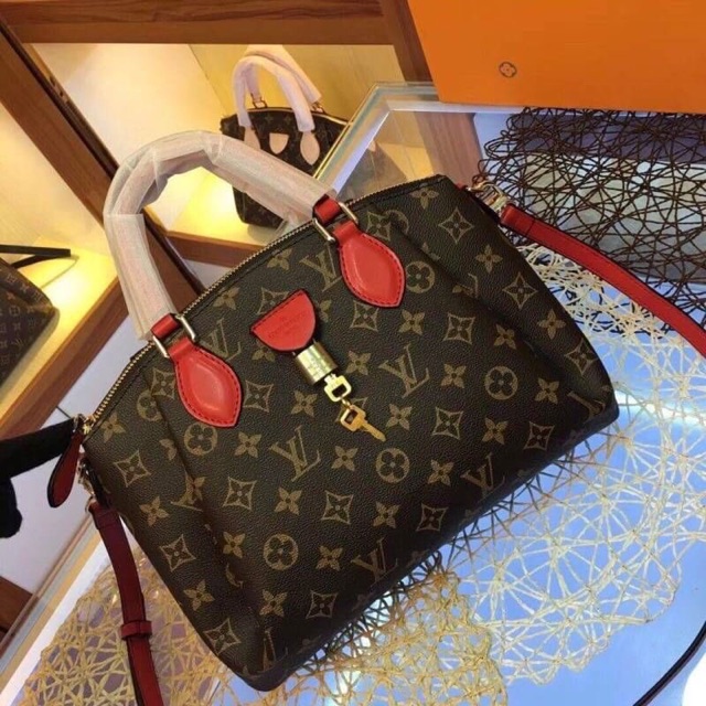 louis-vuitton-rivoli-pm