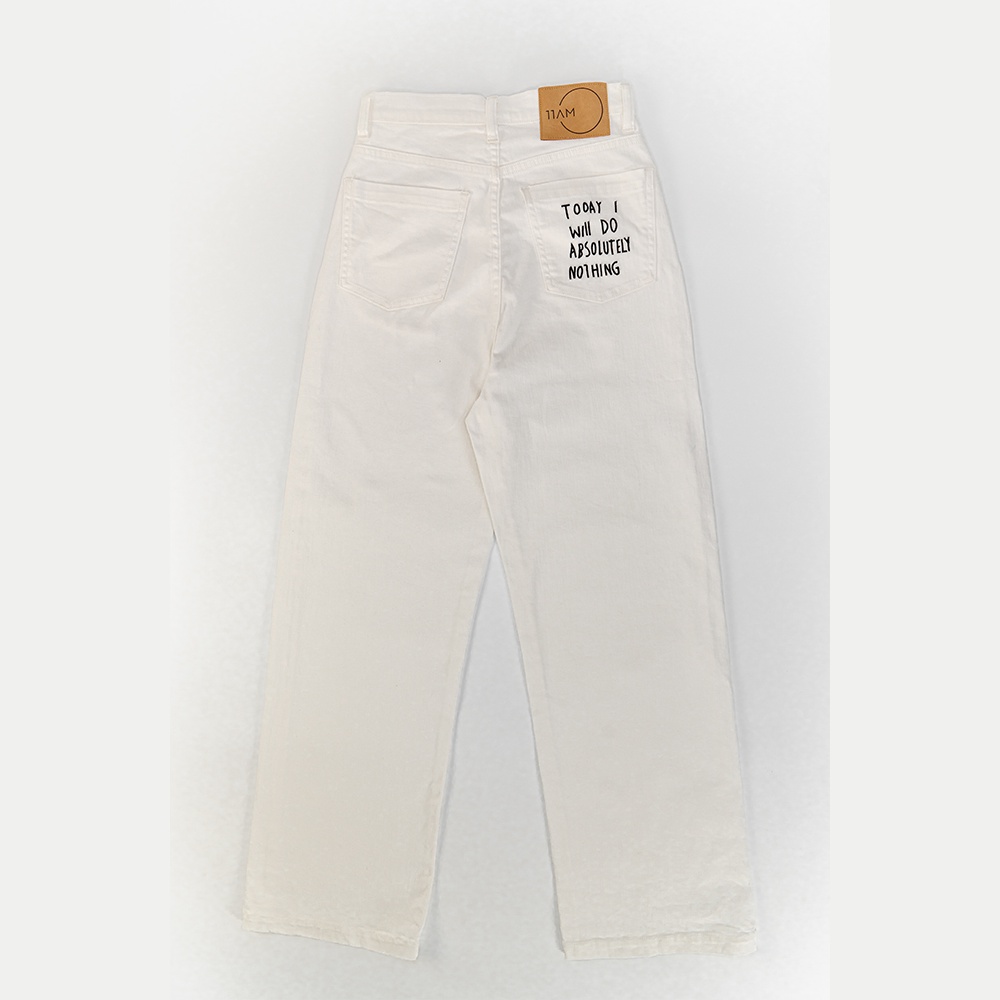 11am-white-denim-pants-กางเกงยีนส์ทรงตรงพร้อมลายปัก-ผ้ายืด-ใส่สบาย