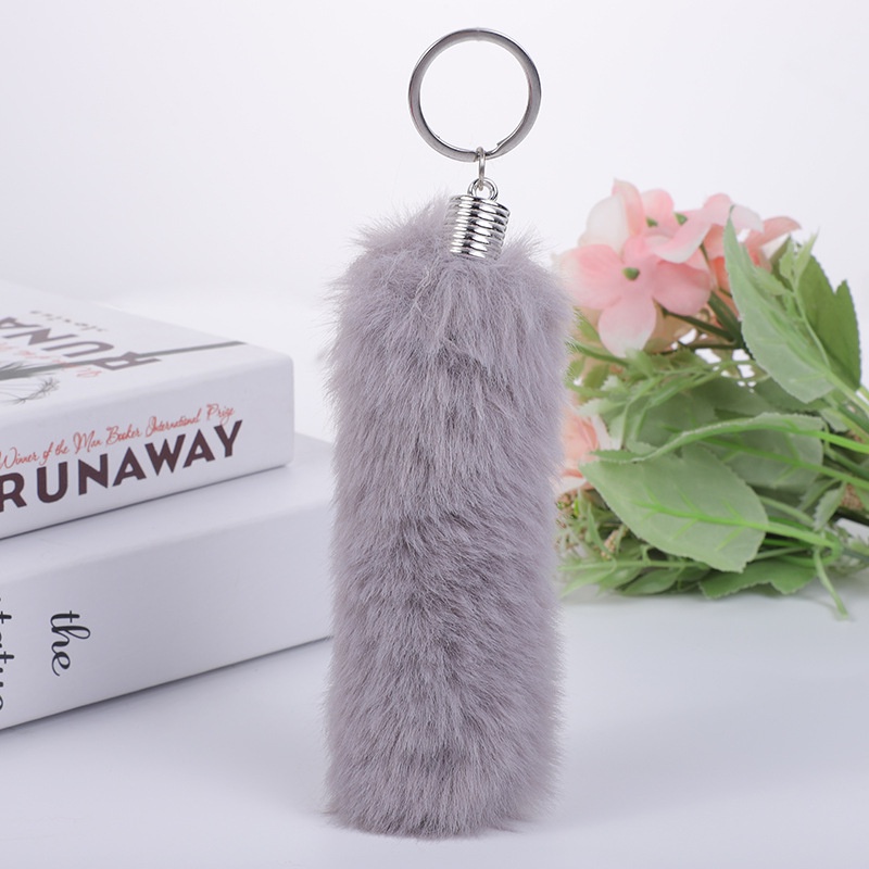 ภาพหน้าปกสินค้า12colors กระเป๋าพวงกุญแจหางกระรอกสั้น New keychain of the squirrel tail XWB จากร้าน pandawin2020 บน Shopee