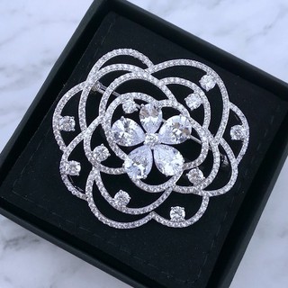 Miss Earring เข็มกลัดเพชร CZ Evening Rose ทรงดอกกุหลาบ สีเงิน