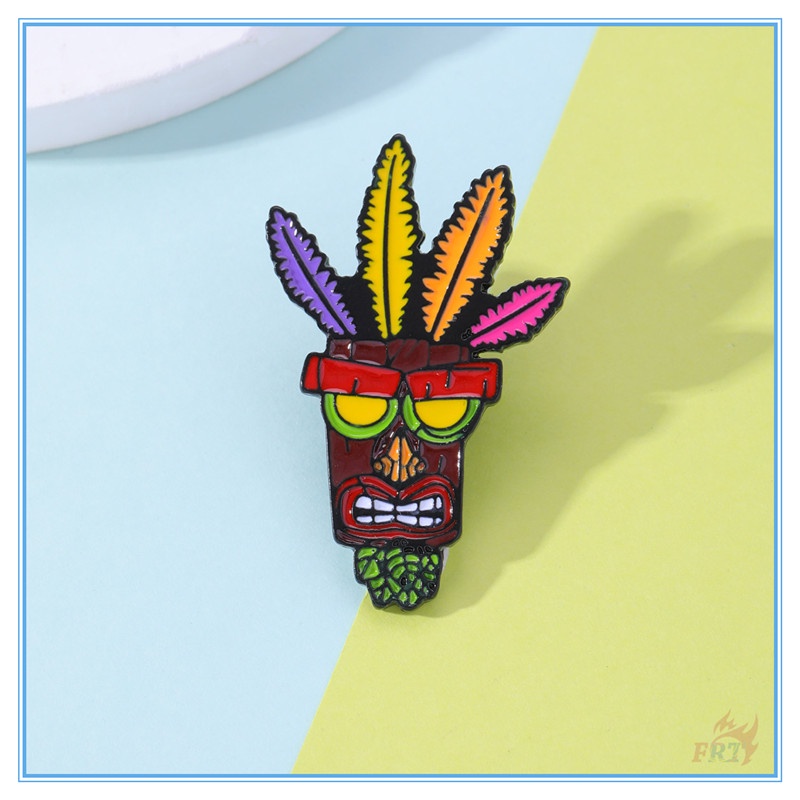 crash-bandicoot-aku-mask-เข็มกลัด-เข็มกลัด-รูปเกม-doodle-enamel-pins-สําหรับติดกระเป๋าเป้สะพายหลัง-1-ชิ้น