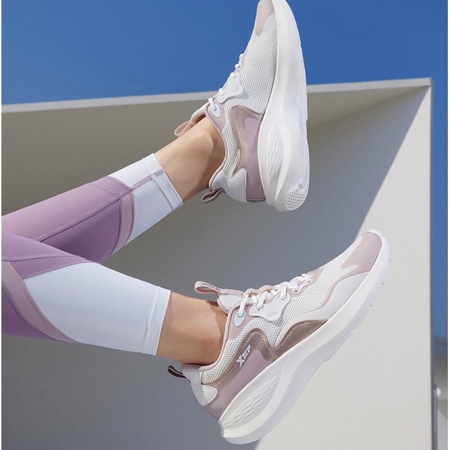 XTEP XINGYUN ผู้หญิง SS รองเท้าวิ่ง Shock Absorption Casual น้ําหนักเบาสบายน้ําหนักเบา Breathable Soft ชุด — รองเท้ากีฬา แบรนด์ Xtep ของแท้ 100% เช็คราคาจาก Shopee Lazada thumbnail 6