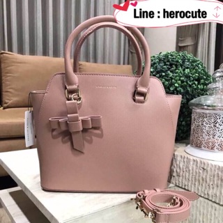 Charles&Keith trapeze bag ของแท้ ราคาถูก