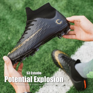 ภาพขนาดย่อของภาพหน้าปกสินค้าNIKE-รองเท้าฟุตบอล CR7 C Ronaldo จากร้าน black_shoes001 บน Shopee