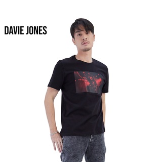 DAVIE JONES เสื้อยืดพิมพ์ลาย สีดำ Graphic Print T-Shirt in black WA0096BK
