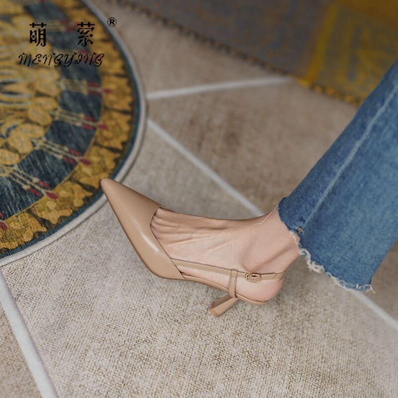 ภาพหน้าปกสินค้ารองเท้าส้นสูงสไตล์ฝรั่งเศสผู้หญิงฤดูร้อนปี 2021 รองเท้าแตะส้นเข็มหัวแหลมใหม่ผู้หญิง จากร้าน sevenhomes บน Shopee