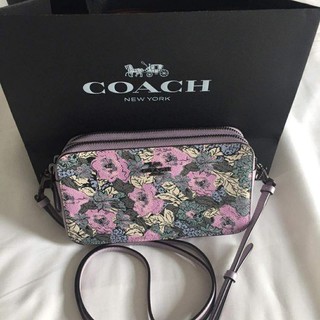 กระเป๋าสะพายข้าง Coach