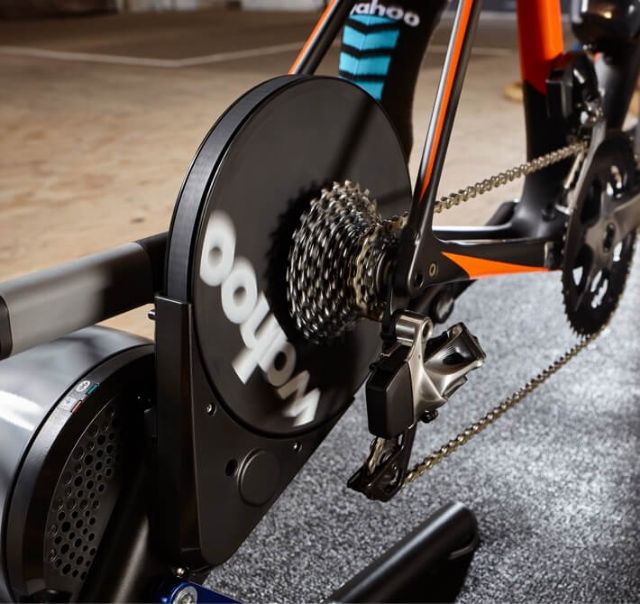 เทรนเนอร์-wahoo-kickr-power-smart-trainer-เทรนเนอร์ปั่นจักรยานวัดวัตต์ได้