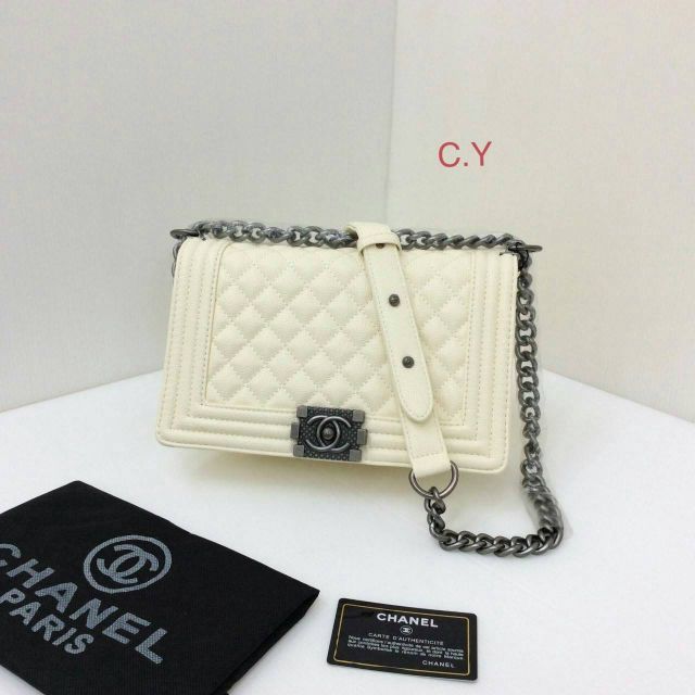 กระเป๋าสะพาย-chanel-หนังคาเวียร์