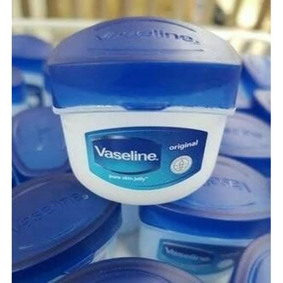 ภาพหน้าปกสินค้าVaseline Original 5.5g.วาสลีน บำรุงปากให้ชุ่มชื้น ของแท้จากอินเดีย พร้อมส่ง EXP 9/2025 จากร้าน just4unlock บน Shopee