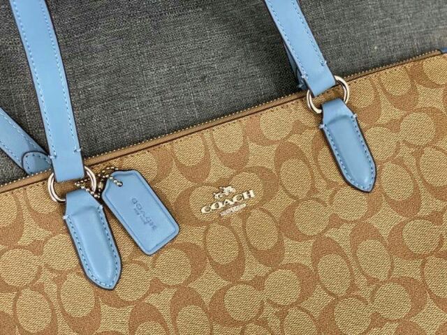 2-190-free-ems-coach-zip-top-tote-in-signature-canvas-ล๊อตวันที่10-02-63-แท้-outlet