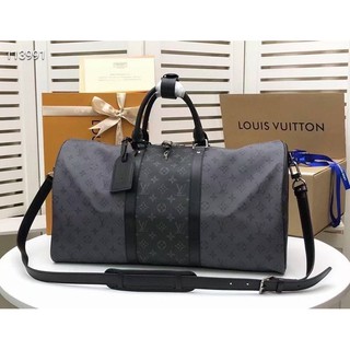 กระเป๋าถือ Louis Vuitton ทรงหมอน 50 cm.