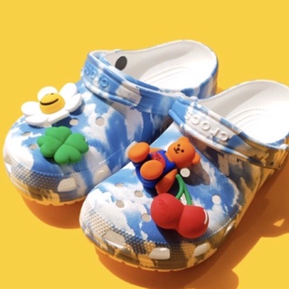 ภาพหน้าปกสินค้าWiggle wiggle - 3D silicone charm jibbitz ติดรองเท้า crocs ที่เกี่ยวข้อง
