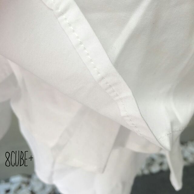 พร้อมส่ง-เสื้อสายเดี่ยวสีขาวล้วน-งานระบายนิดๆ