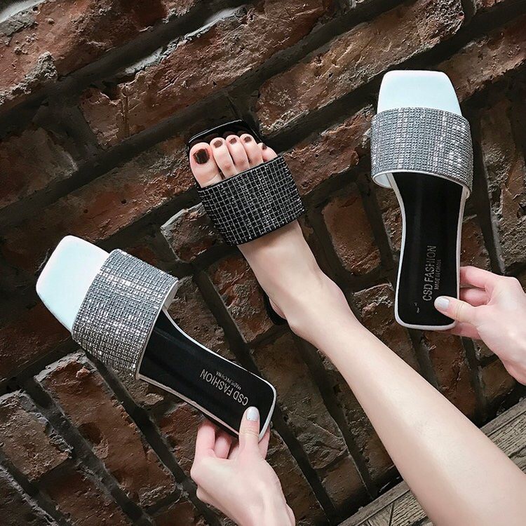 ภาพสินค้ารองเท้าแตะ รองเท้าแฟชั่น รองเท้าแตะลำลอง แบบสวม มี2สี (เท้าอวบแนะนำเพิ่ม1ไซส์) จากร้าน sy_shop899 บน Shopee ภาพที่ 3