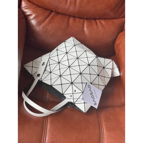 baobao-issey-miyake-tote-bag-6x6-กระเป๋า-tote