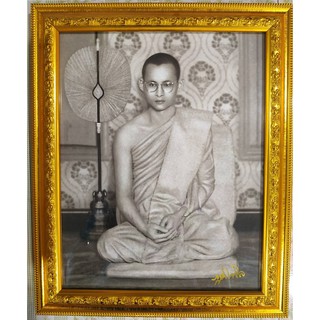 กรอบรูป ภาพในหลวงรัชกาลที่ 9 ขณะทรงผนวชใส่กรอบทองพร้อมกระจก ภาพมงคลติดผนัง ขนาดภาพรวมกรอบทอง 18x23นิ้ว
