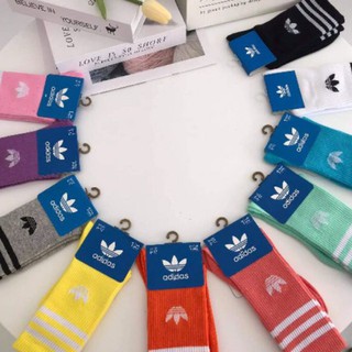 ภาพหน้าปกสินค้าพร้อมส่ง ถุงเท้าข้อยาว ถุงเท้าแฟชั่น ถุงเท้าadidas ถุงเท้าวิ่ง ถุงเท้าอดิดาส ซึ่งคุณอาจชอบราคาและรีวิวของสินค้านี้