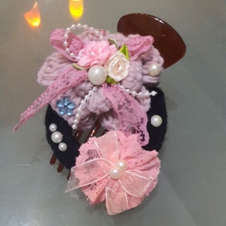กิ๊บหนีบผมใหญ่ งาน Hand made สวยหวานดูไฮโซ งานแต่ละชิ้นมีเพียงหนึ่งเดียวไม่ซ้ำ แตกต่างด้วยการบรรจงตกแต่งชิ้นต่อชิ้น