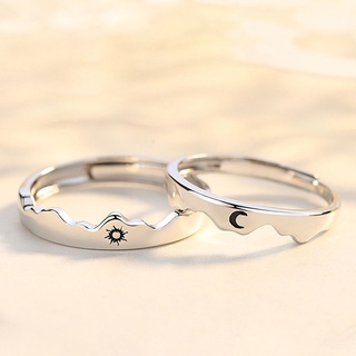 ภาพหน้าปกสินค้าแหวนคู่รัก รูปดวงอาทิตย์ และดวงจันทร์ ปรับได้ เรียบง่าย ของขวัญแฟนสาว 2 ชิ้น ที่เกี่ยวข้อง