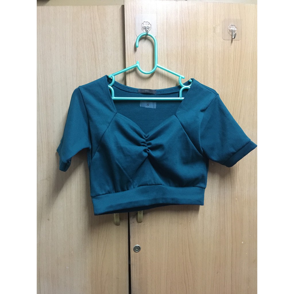 new-ของใหม่-เสื้อครอป-stretch-สีเขียว-size-s