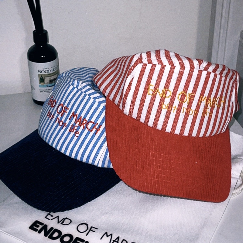 endofmarch-em-cap-หมวกแก๊ปลายริ้ว-สีแดง-น้ำเงิน