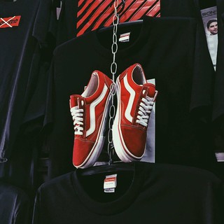 รองเท้าผ้าใบ VANS Old Skool แดงคาดขาว