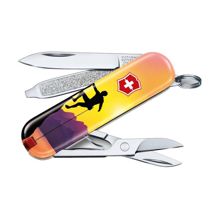 มีดพับ-victorinox-classic-sd-2020-limited-edition-classic-climb-high-0-6223-l2004