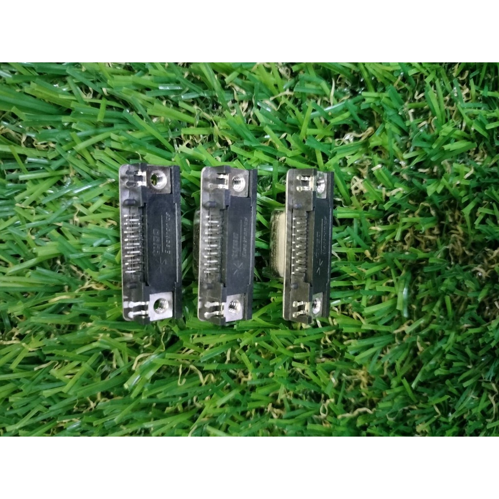 tyco-d-sub-db-vga-15-pin-female-pcb-connector-2-row