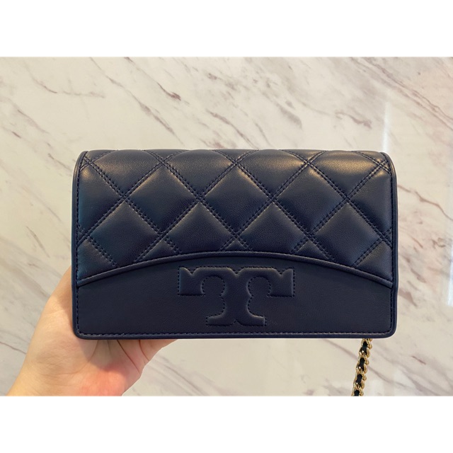 Tory burch savannah online chain wallet