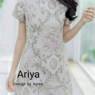 งานป้าย Ariya เดรสผ้าทอถัก sz.xl งานปักดอกไม้สวย